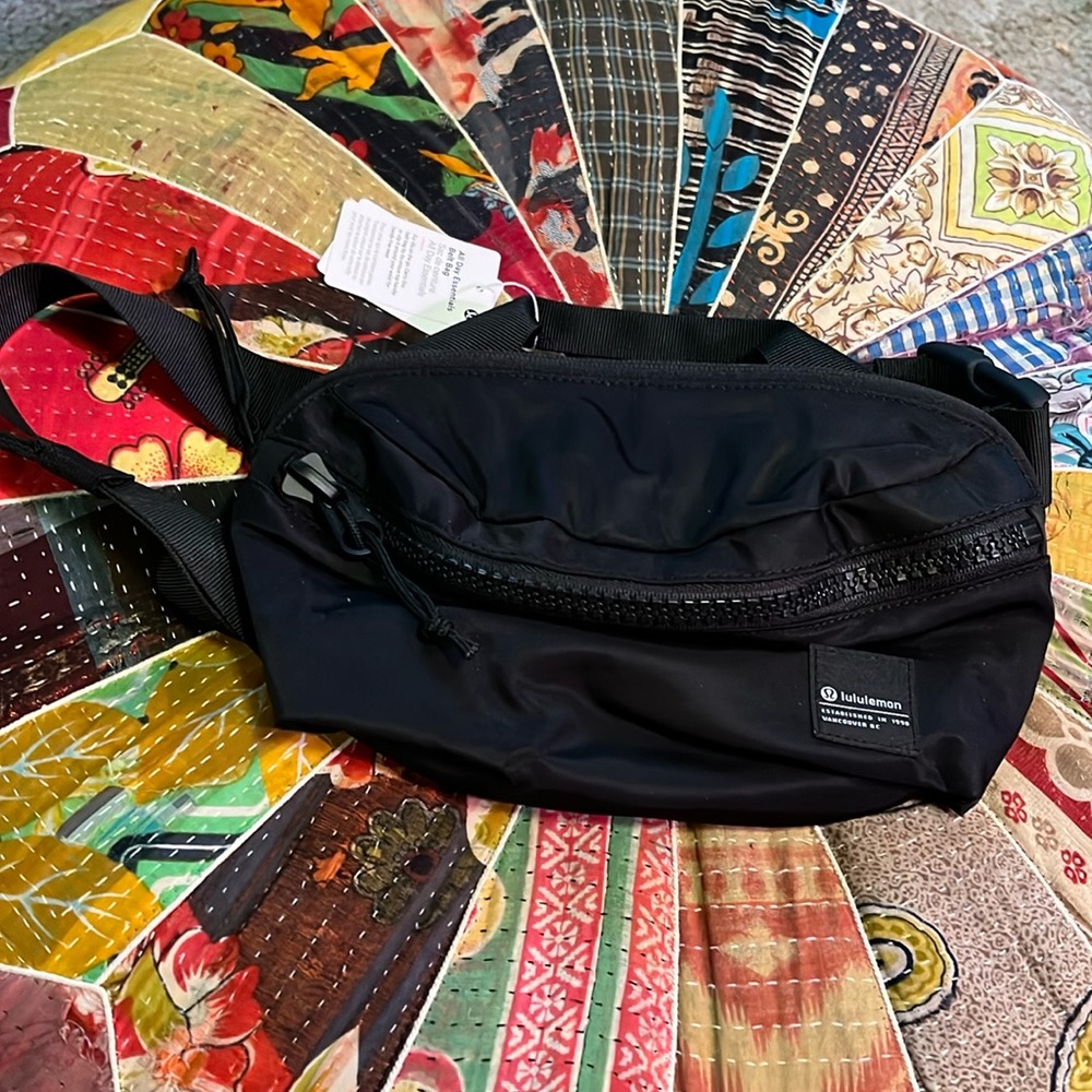 NWT Lululemon Belt Bag